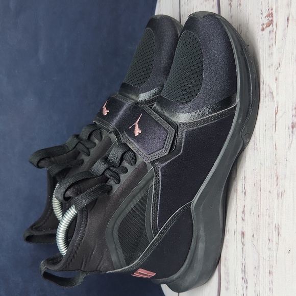 PUMA Phenom Black Pull On Sneakers Women's Size 6 - Picture 4 of 8